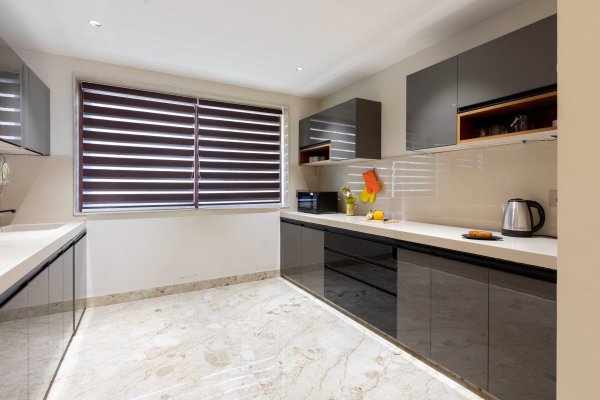 Image Title Goes Here