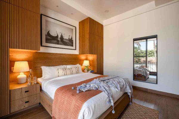 Image Title Goes Here