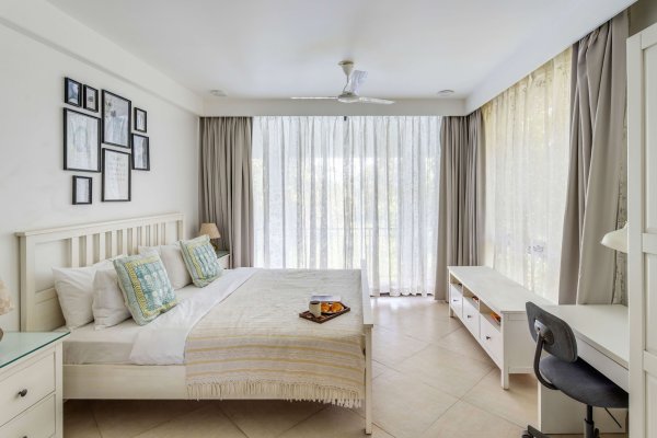 Image Title Goes Here