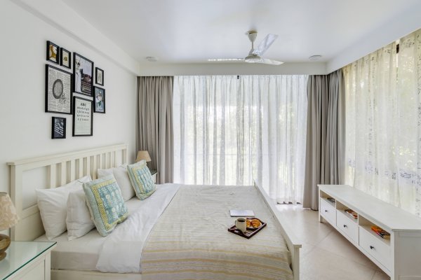 Image Title Goes Here