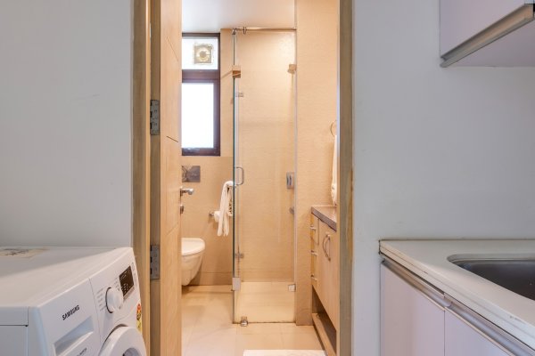 Image Title Goes Here