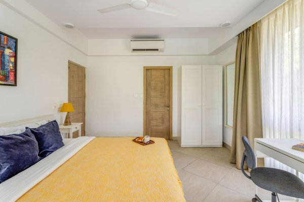 Image Title Goes Here