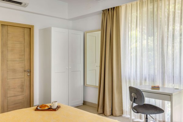 Image Title Goes Here