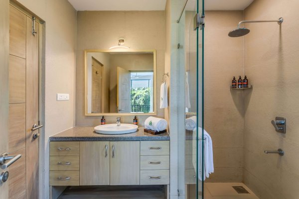 Image Title Goes Here