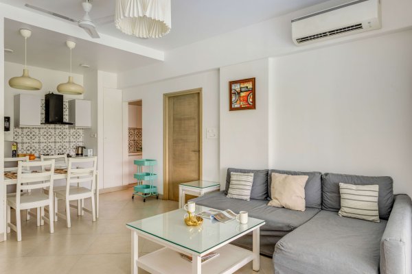 Image Title Goes Here