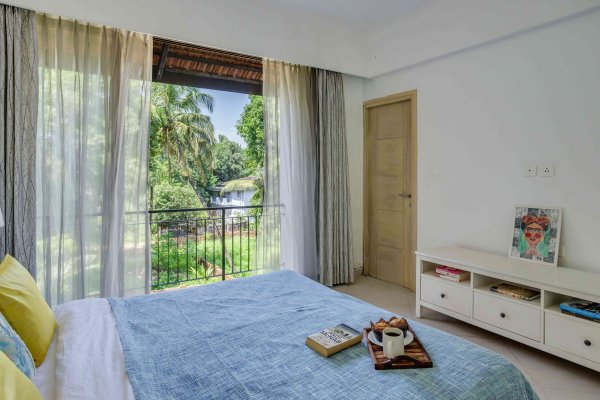 Image Title Goes Here