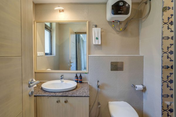 Image Title Goes Here