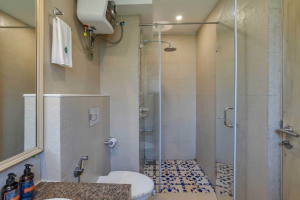 Image Title Goes Here