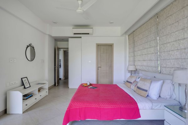 Image Title Goes Here