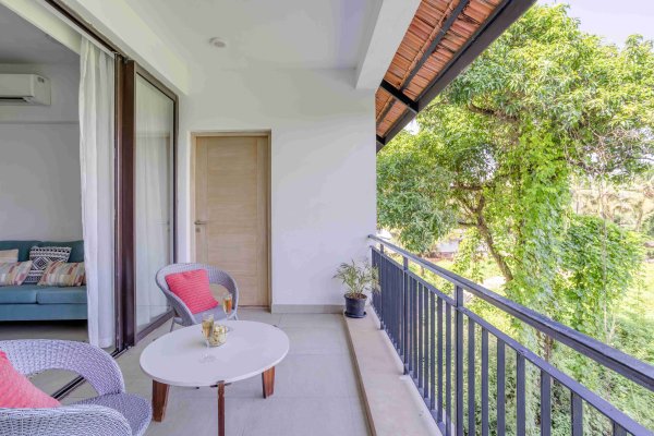 Image Title Goes Here