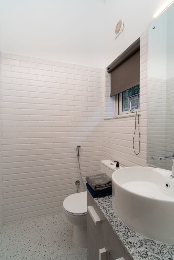 Image Title Goes Here