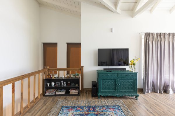 Image Title Goes Here