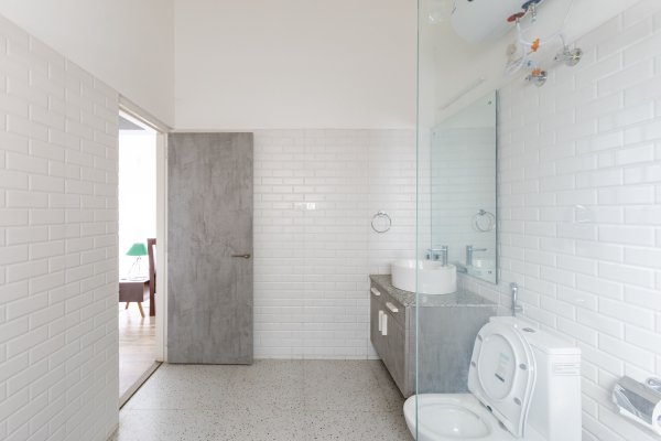 Image Title Goes Here