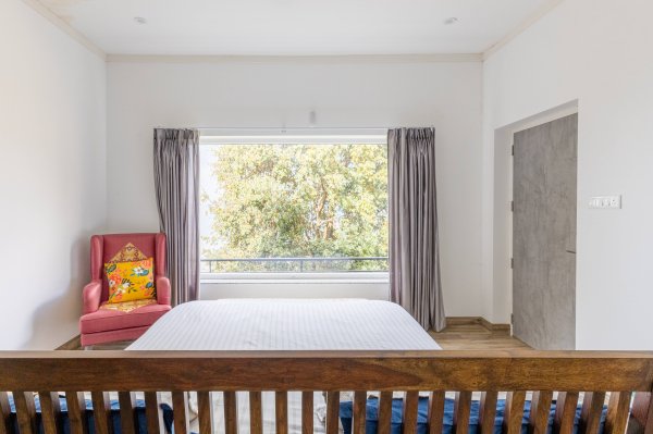 Image Title Goes Here