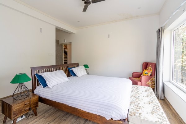 Image Title Goes Here