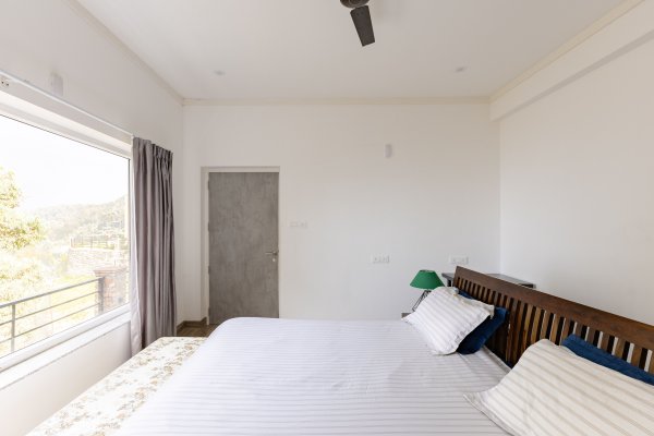 Image Title Goes Here