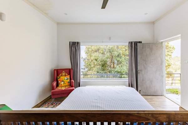 Image Title Goes Here