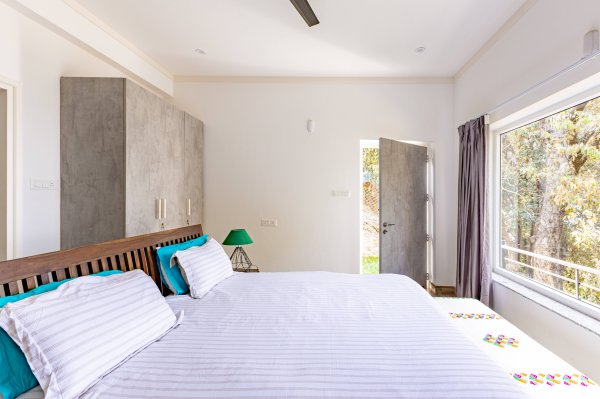 Image Title Goes Here