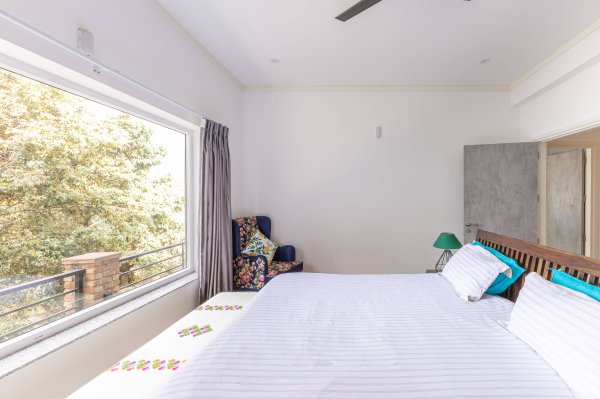 Image Title Goes Here