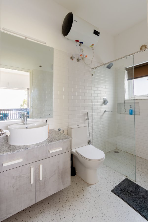 Image Title Goes Here