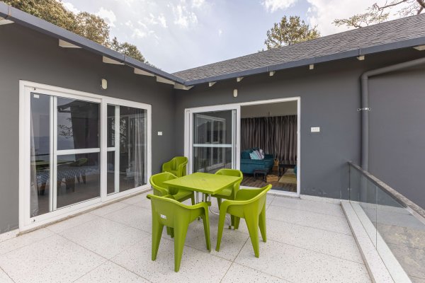 Image Title Goes Here