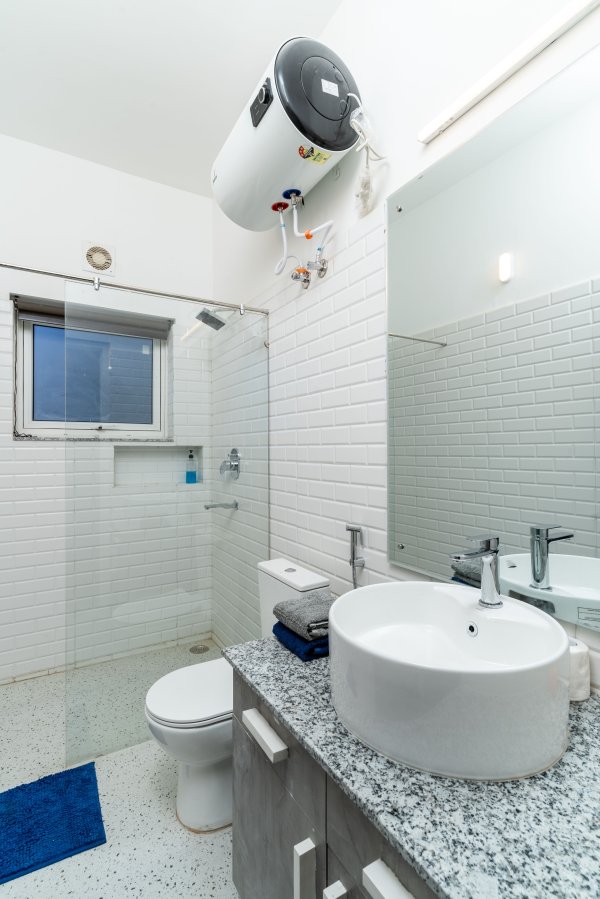 Image Title Goes Here