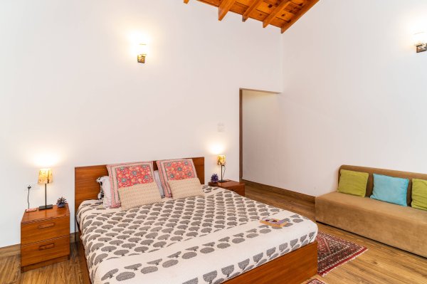 Image Title Goes Here