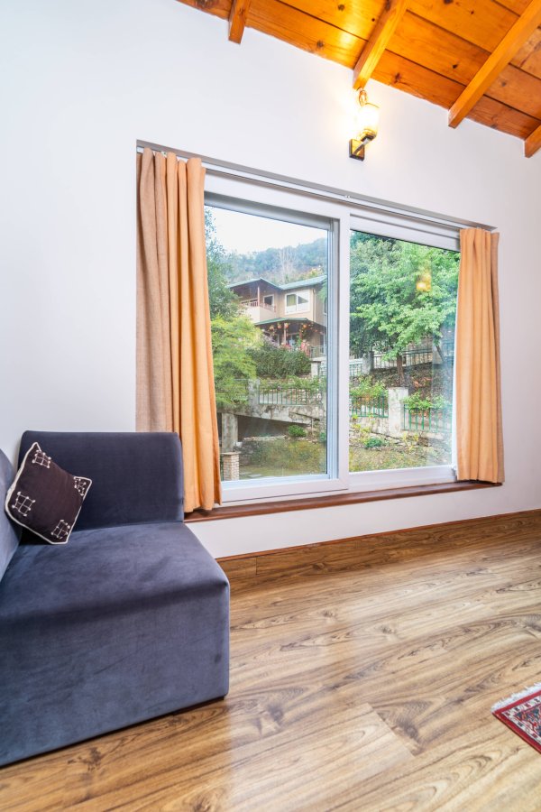 Image Title Goes Here