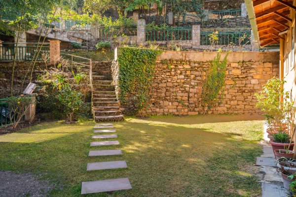 Image Title Goes Here