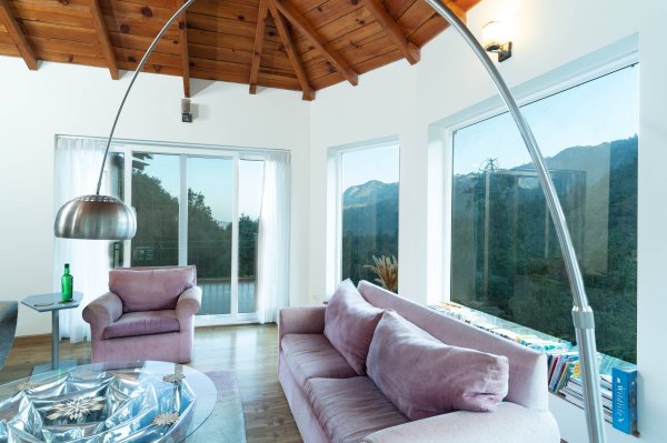 Image Title Goes Here