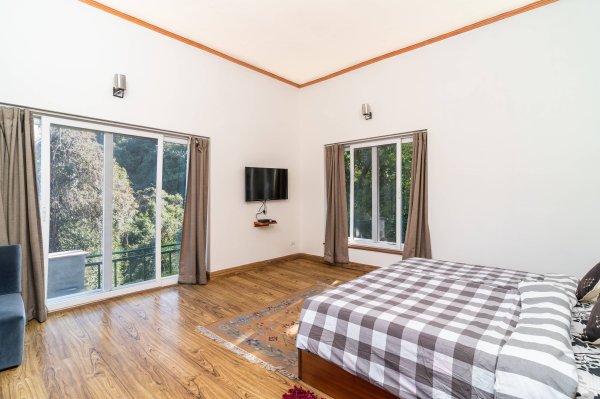 Image Title Goes Here