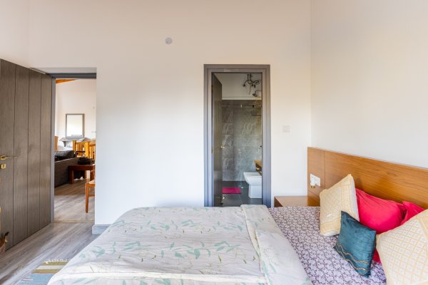 Image Title Goes Here