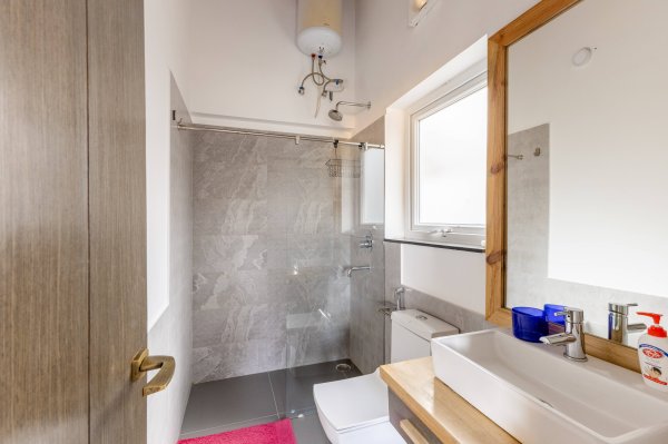 Image Title Goes Here