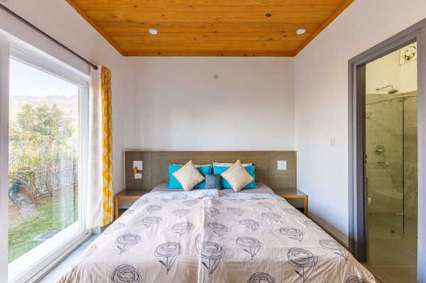 Image Title Goes Here