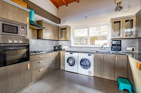 Image Title Goes Here