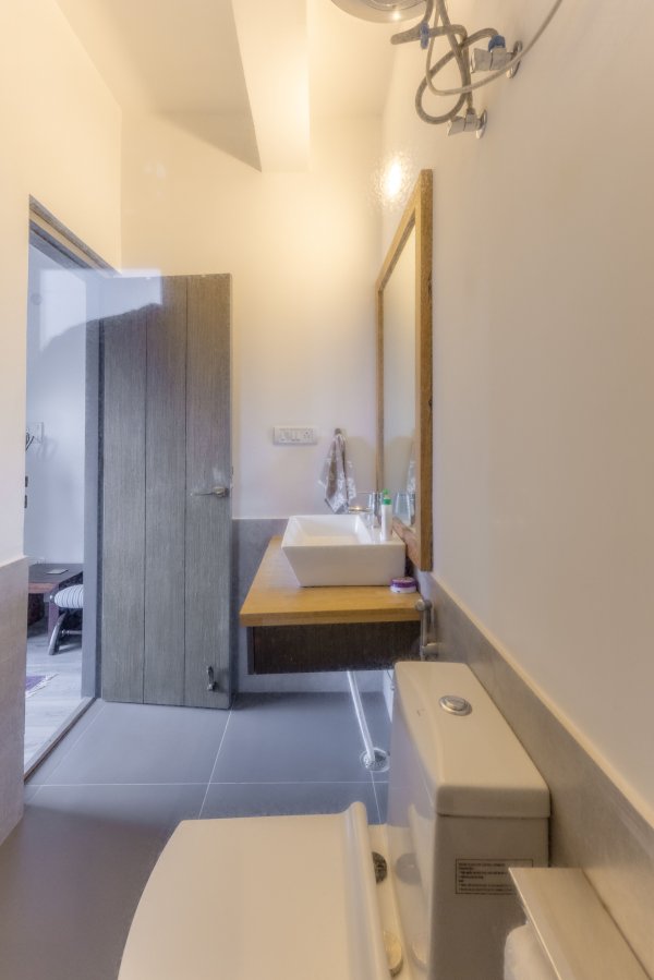 Image Title Goes Here