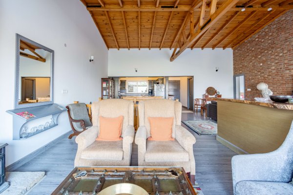 Image Title Goes Here