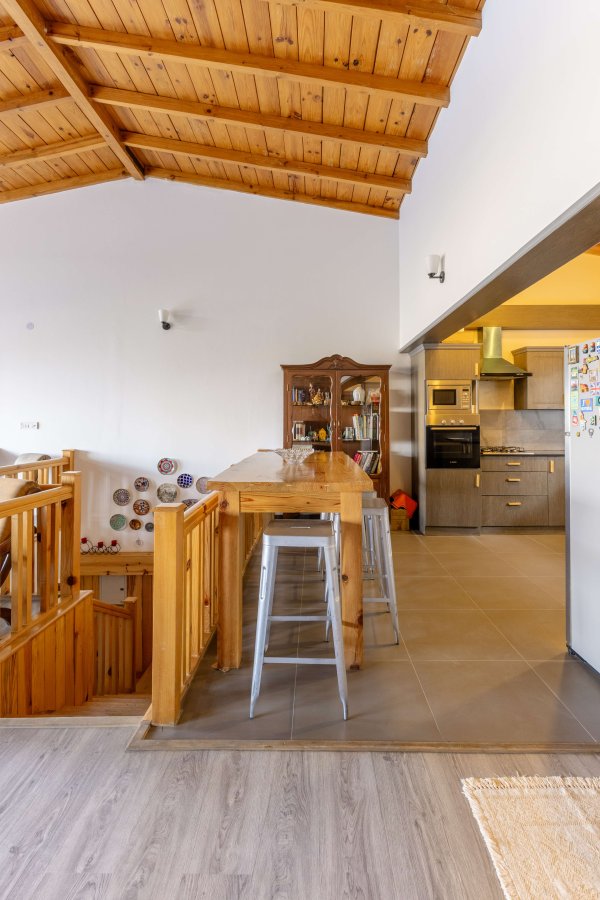 Image Title Goes Here