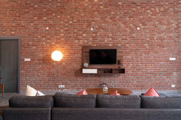 Image Title Goes Here