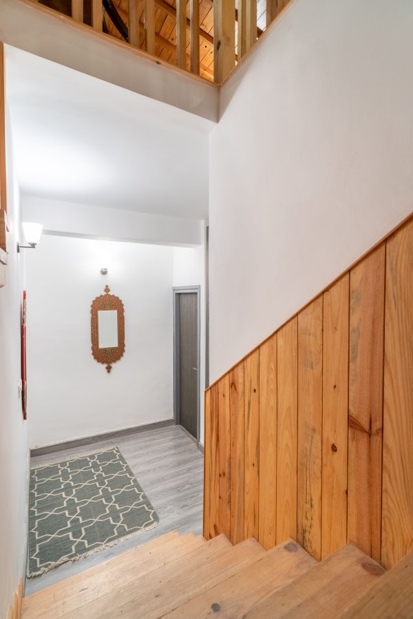 Image Title Goes Here