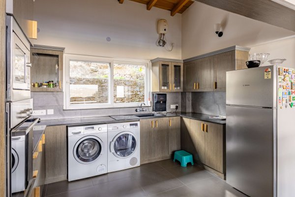 Image Title Goes Here