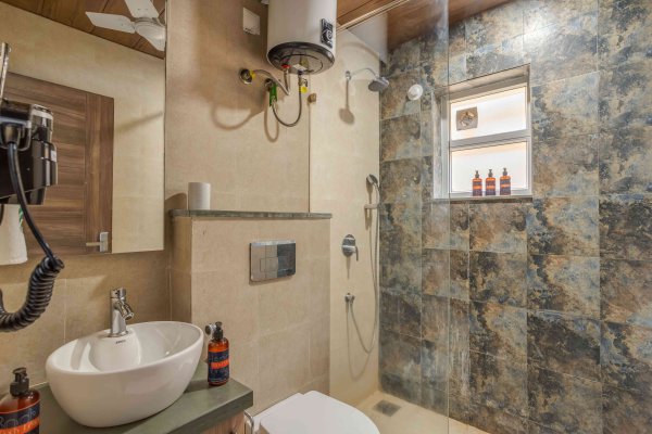 Image Title Goes Here