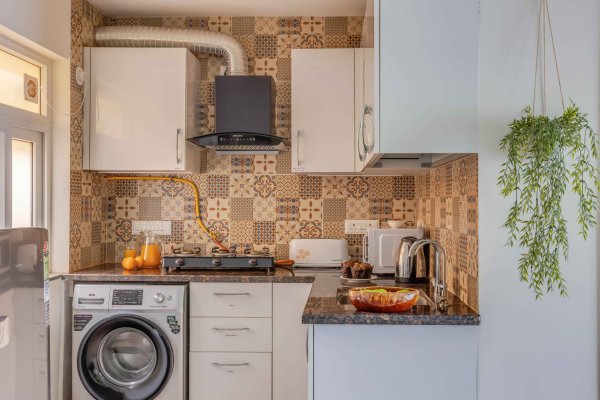 Image Title Goes Here