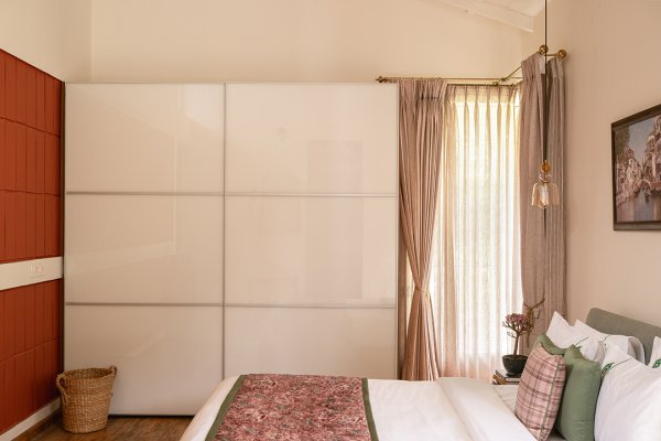 Image Title Goes Here