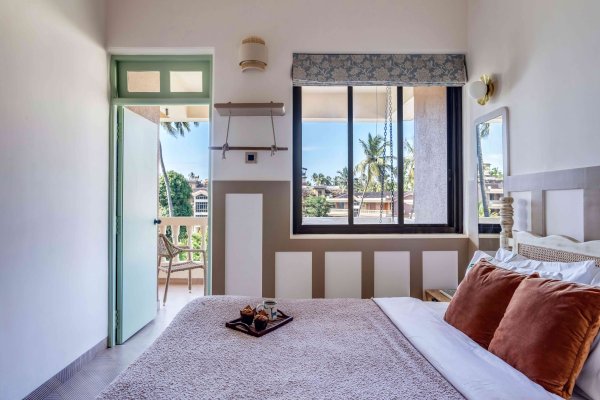 Image Title Goes Here