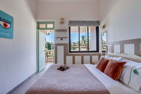 Image Title Goes Here