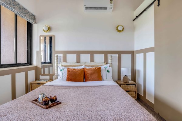 Image Title Goes Here