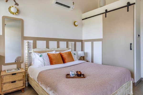 Image Title Goes Here