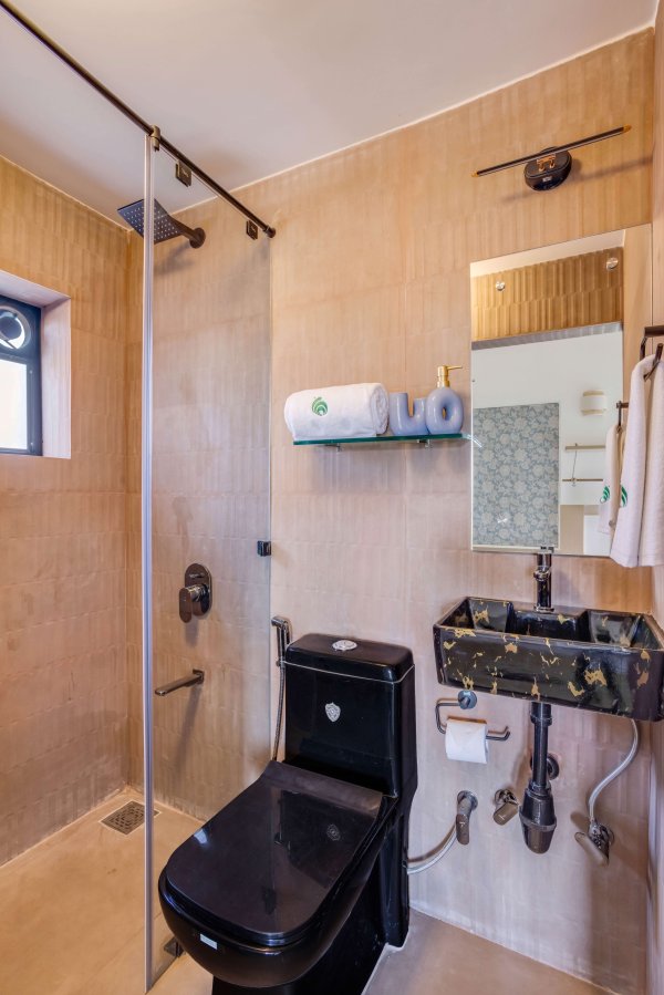 Image Title Goes Here