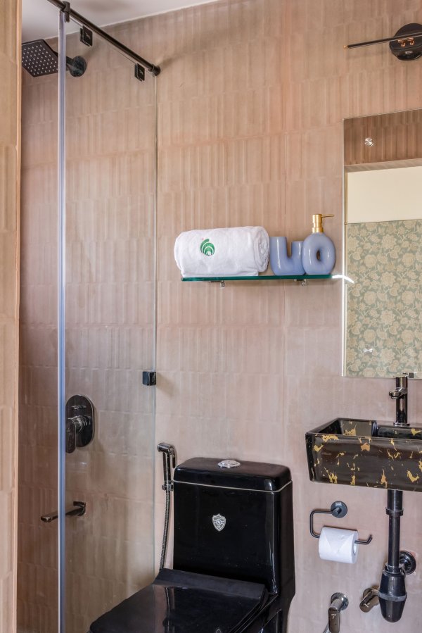 Image Title Goes Here